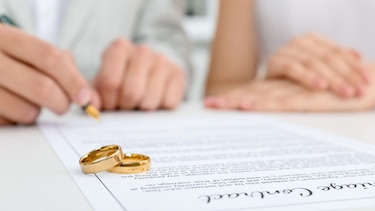 ¿Por qué los matrimonios cayeron 33% en Panamá?