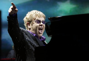 Elton John admite que podía haber muerto por una apendicitis