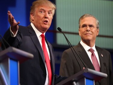Se intensifica la disputa Bush-Trump