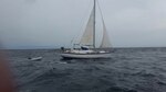 Ubican y rescatan un velero a la deriva