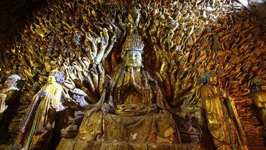 Finaliza restauración de famoso buda de las mil manos