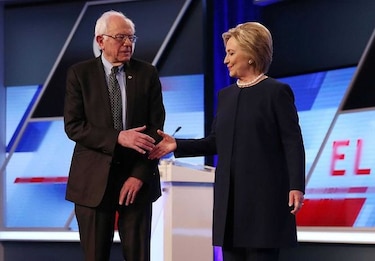 Clinton y Sanders se comprometen a no deportar a niños indocumentados