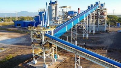 Grupo Estrella, dueño de Cemento Bayano, amplía su negocio cementero hacia El Salvador