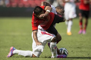 Técnico de México: ‘Intentamos jugar pero con tantas patadas es imposible’