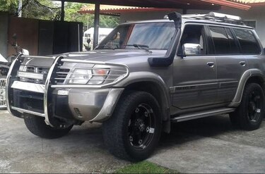 Detienen a dos funcionarios del Senafront con paquetes de presunta cocaína en Panamá y Darién