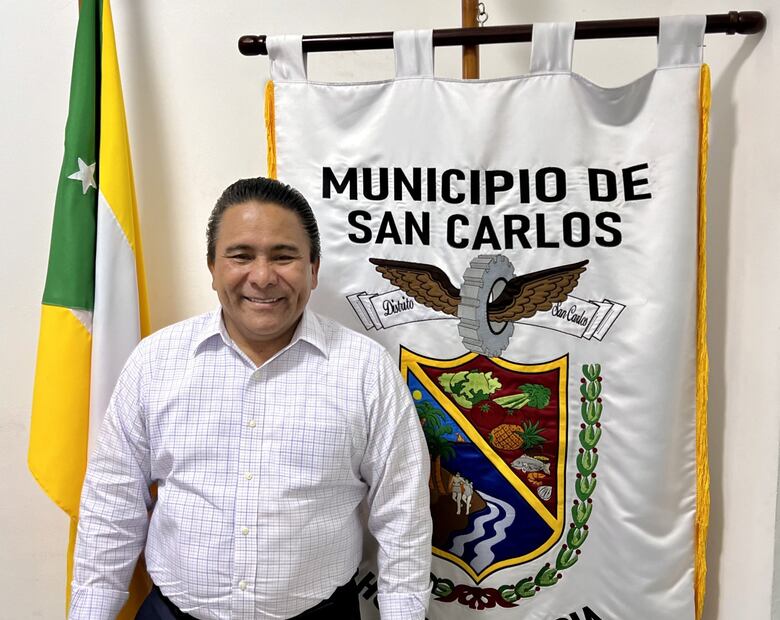 ¿Regresa la descentralización paralela? El MEF transfirió al menos $6.1 millones a ciertos municipios 