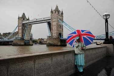 Puente de la Torre de Londres se reabre al tráfico tras horas bloqueado
