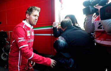 Vettel logra el mejor tiempo en primeros ensayos en Barcelona