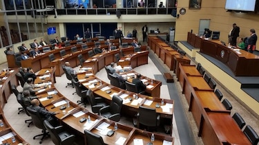 Asamblea busca blindar su planilla permanente