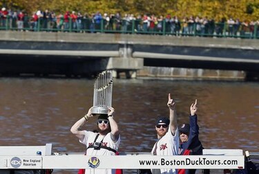 Medias Rojas de Boston festejan título de la Serie Mundial