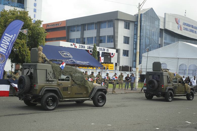 Desfiles del 5 de noviembre en Colón se desarrollan según lo programado