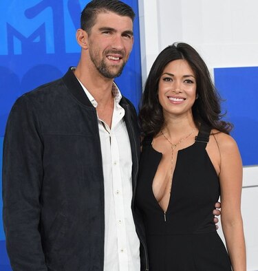 Michael Phelps festeja su boda en  la playa