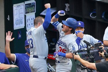 Dodgers arrollan a Bravos y recortan distancia en Campeonato de la Liga Nacional