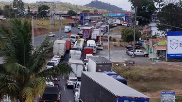 Cerco sanitario no impide movilización de miles de capitalinos hacia el interior del país