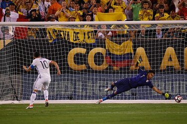 Colombia a semifinales de Copa América al ganar 4-2 a Perú por penales