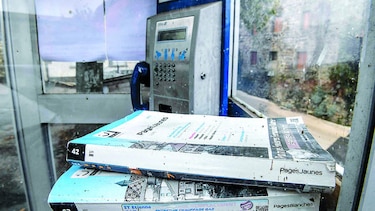 Nueva vida a las cabinas telefónicas