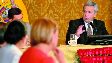 Moreno nombra vicepresidenta interina