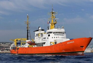 Buque Aquarius anuncia cese de sus actividades de salvamento