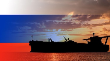Cómo casi 200 barcos de la ‘flota fantasma’ de Rusia han seguido navegando por el Canal de la Mancha
