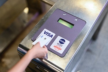 Despidos: Visa elimina hasta 2,600 trabajadores para impulsar el uso de la IA