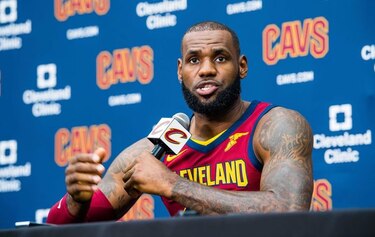 LeBron habla sobre Trump y su futuro