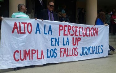 Manifestación pacífica en las escalinatas de la Corte Suprema de Justicia