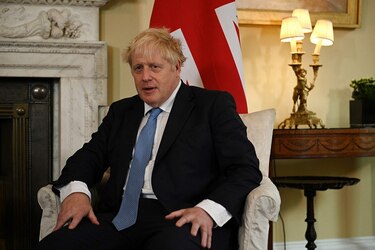 Atentados del 11-S no destruyeron la fe en la libertad y la democracia: Johnson