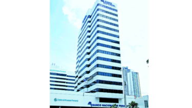 Fitch afirma nota a tres grandes bancos locales