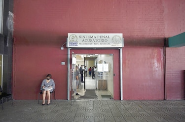 Reemplazan pena de prisión por trabajo comunitario a sacerdote condenado por actos libidinosos contra menor