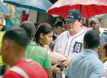 Cuestionan a Moncada por irregularidades en reparto