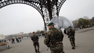 Francia despliega 10 mil soldados adicionales para prevenir nuevos ataques