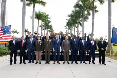 Ministro Frank Ábrego participó en reunión en Miami contra el narcoterrorismo