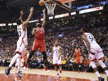 Harden se luce y Houston suma octava victoria en fila