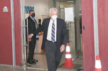 Pinchazos: Stanley Motta reconoció dos correos espiados