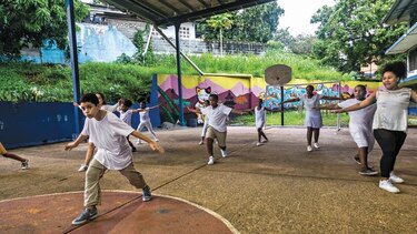 Danza entabla diálogo comunitario
