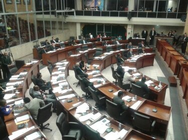 Aprueban en segundo debate proyecto que desmantela gobierno paralelo
