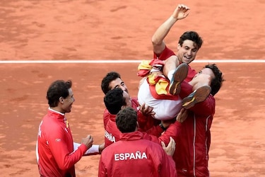 España pasa a semifinales de la Copa Davis
