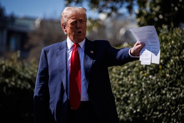 Trump amenaza con castigar a los abogados que denuncien sus medidas migratorias