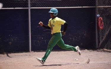 Tres equipos se pelean la última plaza para las semifinales del béisbol preintermedio