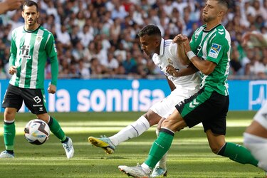 Vinícius y Rodrygo mantienen al Real Madrid como líder
