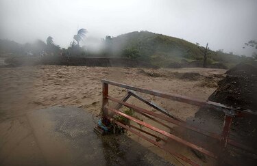 Matthew castiga Cuba y Haití: más de un millón de evacuados