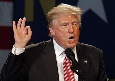 Donald Trump llama 'santurrones hipócritas' a republicanos que le retiran apoyo