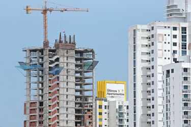 ‘Crisis elevará déficit fiscal y deuda pública este año’