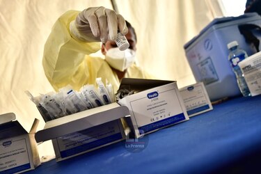 Instalarán otros siete centros de vacunación en el país para administrar dosis de AstraZeneca