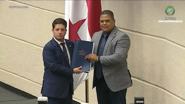Ministro Alfaro presenta ante el pleno de la Asamblea el contrato con Minera Panamá