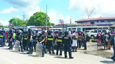Se agudiza tensión en frontera tico-panameña por migrantes