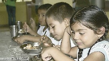 Denuncian que alimentos del PAN afectan a alumnos