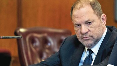 Aseguradoras no quieren pagar por defensa Harvey Weinstein