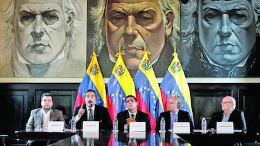 Diputados buscan remover a magistrados
