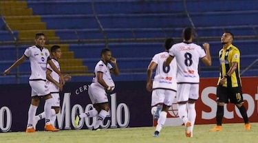 Tauro y Árabe pasan a cuartos de final en Liga Concacaf